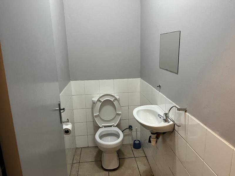 To Let commercial Property for Rent in Maitland Western Cape
